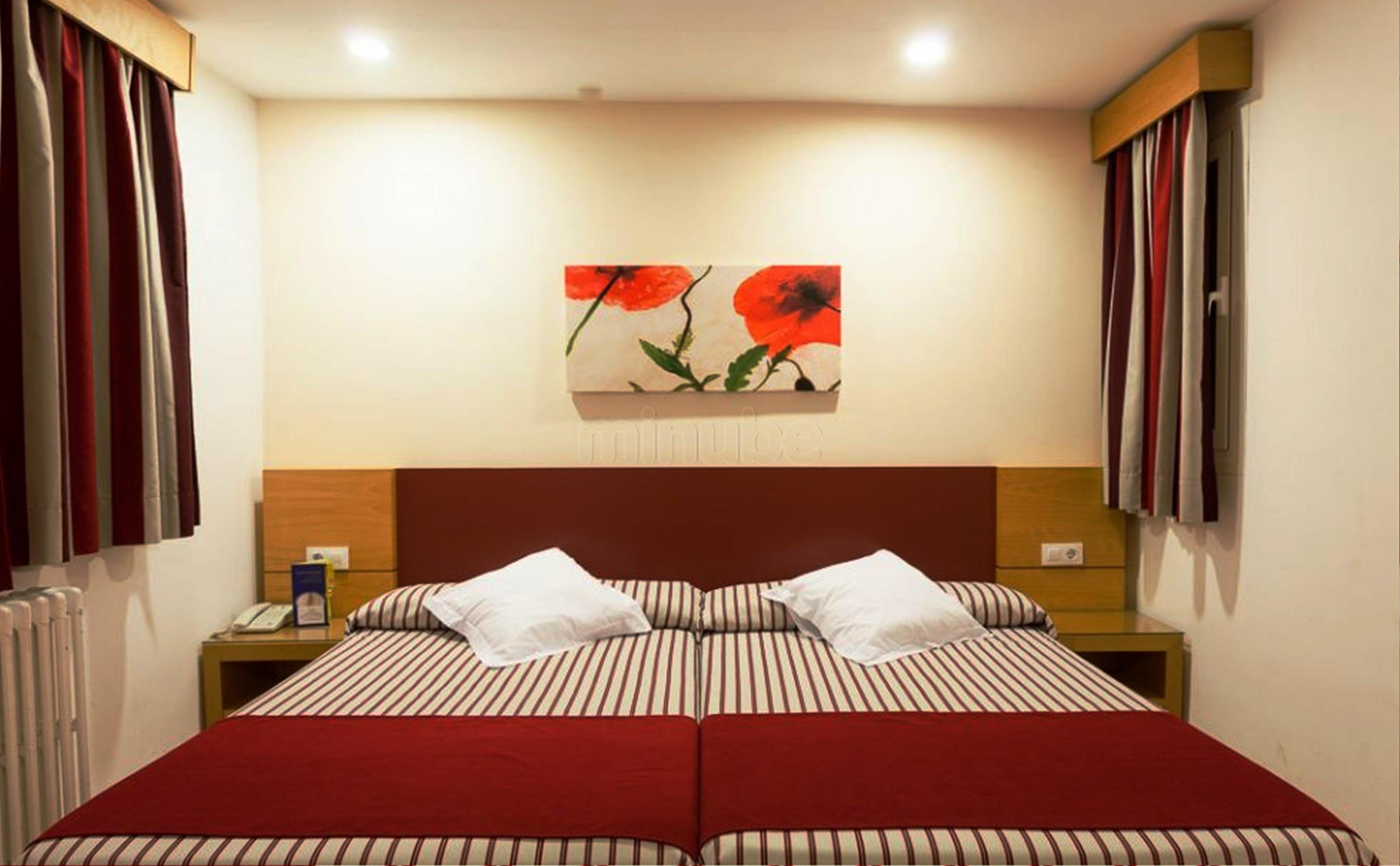 Hotel Amic Colon Пальма-де-Майорка Экстерьер фото
