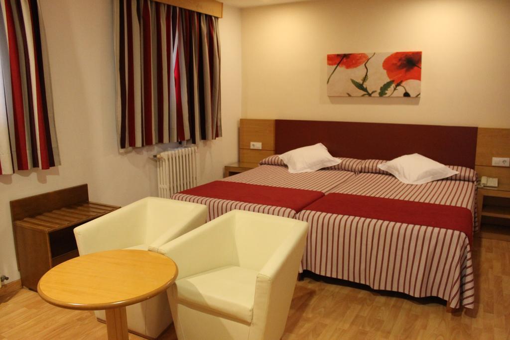 Hotel Amic Colon Пальма-де-Майорка Экстерьер фото
