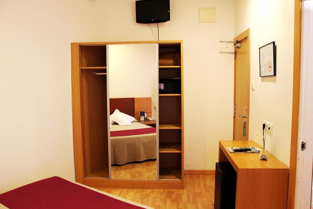 Hotel Amic Colon Пальма-де-Майорка Экстерьер фото